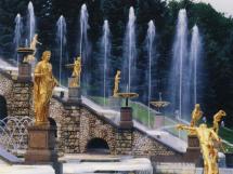 Peterhof - Stunning Fountains