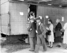 Providing Bread Rations in Berlin