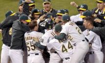 Oakland A's of 2002 Celebrate Their 20-Game Winning Streak